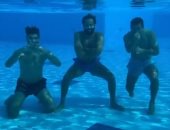 شاهد.. جنش وساسي وطارق حامد يوجهون رسالة لجماهير الزمالك "تحت الماء"