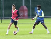 أوزيل يظهر في تدريبات أرسنال الأخيرة قبل مواجهة ليفربول.. صور