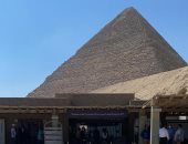 إقبال من المصريين والأجانب لزيارة الأهرامات فى زمن كورونا .. (صور)