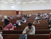انطلاق امتحانات الفرق النهائية بـ6 كليات فى جامعة الزقازيق.. صور