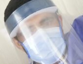 محمد فني الأشعة بمستشفيات جامعة عين شمس ضمن الجيش الأبيض فى مواجهة كورونا