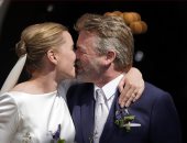 رئيسة وزراء الدنمارك آخيرا بفستان الزفاف وتقيم حفل الزواج المؤجل من العام الماضى