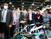 توافد المواطنين لاستلام الدراجات المدعومة من وزارة الرياضة 