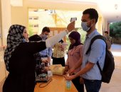 صور.. طلبة كليات جامعة الأقصر يواصلون أداء امتحانات نهاية العام بإجراءات وقائية