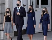 الملكة ليتزيا فى إطلالة "قاتمة" لتكريم ضحايا جائحة كورونا فى إسبانيا.. صور