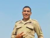 النقيب "محمود عليوة" يشارك بصورته بالزى العسكرى فى مبادرة "كلنا جيش مصر"