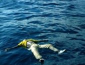 مؤسسة دولية تدعو لمراسيم دفن لائقة لجثة طافية بالبحر المتوسط منذ أسبوعين