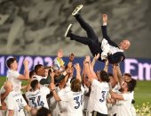 احتفالات صاخبة لنجوم ريال مدريد بلقب الدوري الإسباني.. صور 