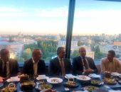 عمدة كييف يستقبل وزير السياحة والآثار على حفل عشاء مع كبرى منظمى الرحلات السياحية