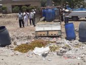 إعدام 700 كيلو مخللات منتهية الصلاحية قبل بيعها للجمهور بمدينة طهطا