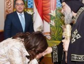 وزيرة الهجرة تنشر صورة تجمعها بالبابا تواضروس: يتعرض لحملة إساءة ممنهجة 