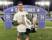 كورتوا يعيد جائزة "زامورا" إلى ريال مدريد بعد غياب 12 عاما 