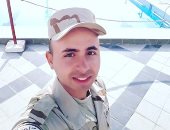 كلنا جيش مصر.. "شهاب" يشارك صورته بالزى العسكرى خلال فترة تجنيده