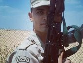 "فؤاد" يشارك صحافة المواطن بصورته بالزى العسكرى فى مبادرة "كلنا جيش مصر"