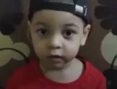 الطفل حمزة يثير ضجة على سوشيال ميديا لعرضه معلومات عن الصحابة بطريقة مذهلة..فيديو