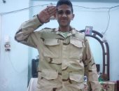 كلنا جيش مصر.. عائلة بالشرقية تشارك صورها بالزى العسكرى