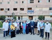 صور.. نائب محافظ الشرقية يكرم وكيل مديرية الصحة وتمريض عزل أبو كبير