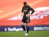 سولشاير يهاجم جدولة المباريات ويدافع عن دي خيا بعد الإقصاء من الكأس