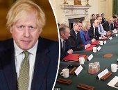 حكومة بوريس جونسون تتحدى كورونا.. رئيس الوزراء يجتمع لأول مرة وجها لوجه الثلاثاء مع وزرائه منذ 4 أشهر .ديلى ميل: لقاء بدون كمامات فى غرفة واسعة والتباعد على بعد متر فقط.. وتؤكد: رسالة للشركات للعودة إلى العمل