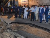 محافظ الإسكندرية يكلف لجنة من كلية الهندسة لإصلاح هبوط منطقة زيزينيا..صور
