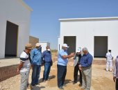 محافظ الوادى الجديد يتفقد مشروع إنشاء ثلاجات حفظ التمور (صور)