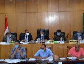 محافظ المنيا يوجه بدراسة تخفيض أسعار التصالح فى مخالفات البناء