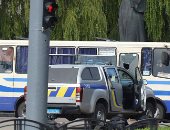 تحذير من السفارة الأمريكية بعد احتجاز مسلح لرهائن فى أوكرانيا