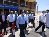 تنفيذاً لتكليفات الرئيس ببدء تطويرها.. رئيس الوزراء يتفقد " سانت كاترين" ويوجه بتطوير وتوسعة المطار والتغطية الجيدة بخدمات المحمول.. ويؤكد على أهمية مشروعات الصوب الزراعية والإستصلاح الزراعى 