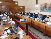 وزير الري يترأس اجتماع اللجنة العليا للتراخيص بحضور محافظ البحر الأحمر.. صور