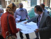 نائب محافظ المنيا يراجع تراخيص البناء بمنطقتى دماريس وحى وسط "صور"