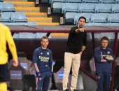 أرتيتا يدعم إدارة أرسنال بعد الهجوم على كرونكى 