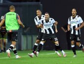 مدافع أودينيزى يفتتح أهداف الدوري الإيطالي ضد ميلان فى الدقيقة 2.. فيديو