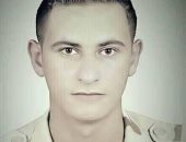 كلنا جيش مصر.. "هشام" من البحيرة يشارك صورته بالزى العسكرى