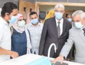 رئيس جامعة المنوفية يتفقد تجهيزات طب الأسنان