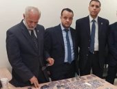 صور.. جمارك مطار القاهرة تضبط محاولة تهريب كمية من الأقراص المخدرة