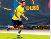 ميسي يستعد لنابولى فى دورى الأبطال بحذاء جديد.. صور