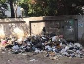  تراكم القمامة بجوار سور الوحدة الصحية بقرية بشتيل فى الجيزة.. صور