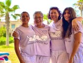 ناهد السباعى تحتفل بأول أيام الأضحى بـ"بيجامة العيد" مع أسرتها.. صور