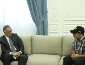 رئيس الوزراء العراقى يستقبل الشاب صاحب فيديو التعذيب ويؤكد: عمل غير أخلاقى