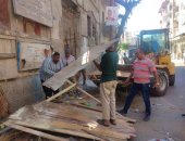 صور.. إزالة أكشاك مخالفة وسط الإسكندرية وغلق 9 محلات مخالفة