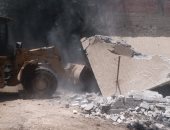 إزالة 11 حالة تعدٍ على الأراضى الزراعية فى محافظة أسيوط