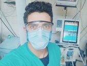 إسلام فنى تمريض بمستشفى المنصورة ضمن الجيش الأبيض فى مواجهة كورونا