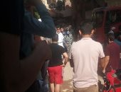 قارئ يشارك بصور لانهيار منزل فى المنصورة ومحاولات للبحث عن الضحايا