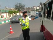 محافظ الشرقية : تغريم 74 سائق لعدم الإلتزام بإرتداء الكمامة الواقية