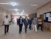 نائب رئيس جامعة الإسكندرية يتفقد امتحانات كلية التربية