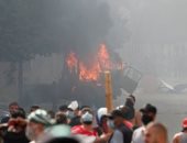 تطورات المشهد اللبناني.. استقالة وزيري الإعلام والبيئة والتنمية الإدارية وبعض النواب.. اشتباكات بين المتظاهرين وقوات الأمن بمحيط البرلمان.. ورئيس لبنان السابق: المتفجرات أُفرغت بالميناء خلال فترة الشغور الرئاسي