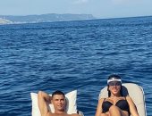 رونالدو يتغلب على أحزان الخروج من دورى الأبطال مع صديقته جورجينا.. صورة