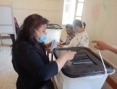 صور.. تزايد الإقبال على لجان الاقتراع بأسيوط وتوافد ملحوظ للسيدات