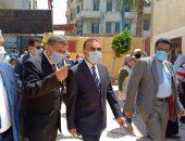 محافظ الإسكندرية يتفقد اللجان الانتخابية بالجمرك (صور)