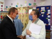 محافظ كفر الشيخ يتفقد سير العملية الانتخابية ويتوقع زيادة أعداد الناخبين فى المساء